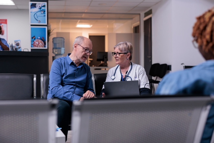 Concertar visitas para captar pacientes